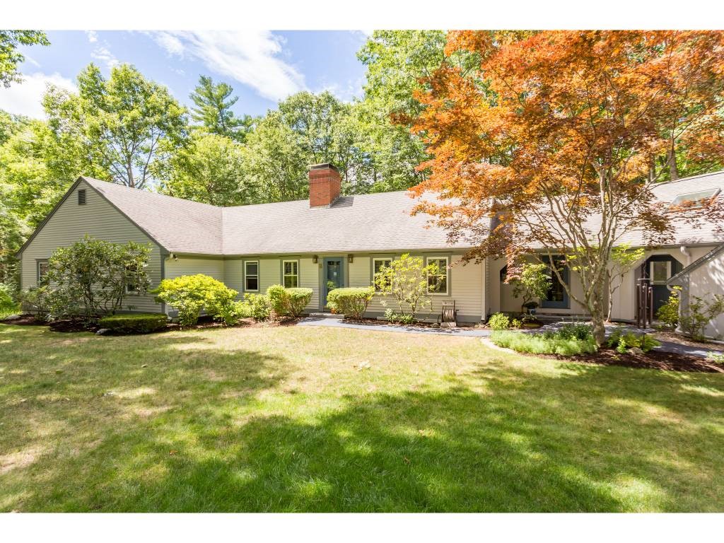 8 Colonial Way Exeter, NH 03833 - Photo 1 of 36 Gallery Image 1