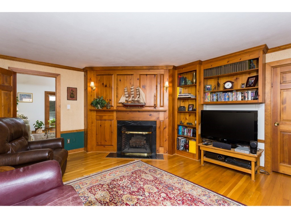 8 Colonial Way Exeter, NH 03833 - Photo 12 of 36 Gallery Image 12
