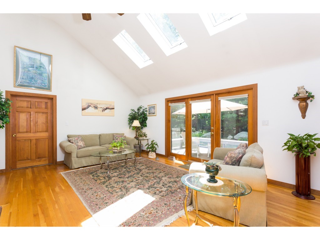 8 Colonial Way Exeter, NH 03833 - Photo 14 of 36 Gallery Image 14