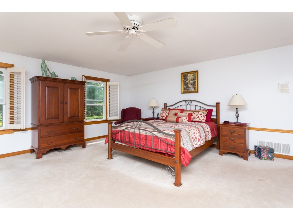 8 Colonial Way Exeter, NH 03833 - Photo 16 of 36 Gallery Image 16