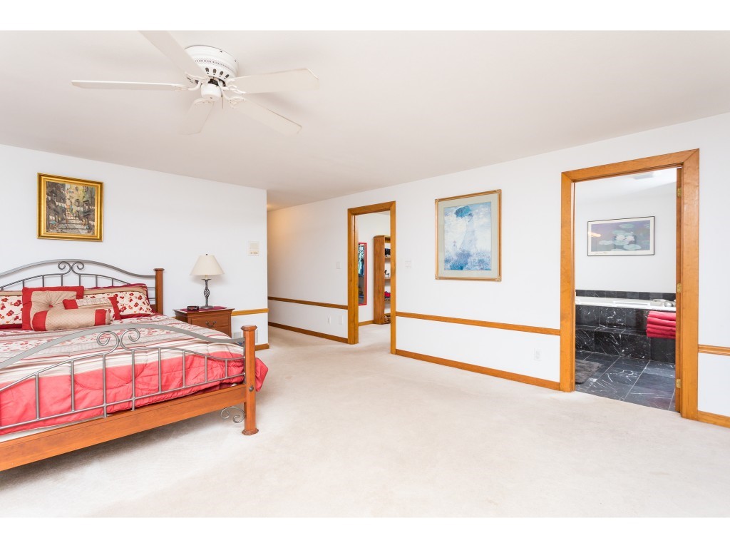 8 Colonial Way Exeter, NH 03833 - Photo 18 of 36 Gallery Image 18