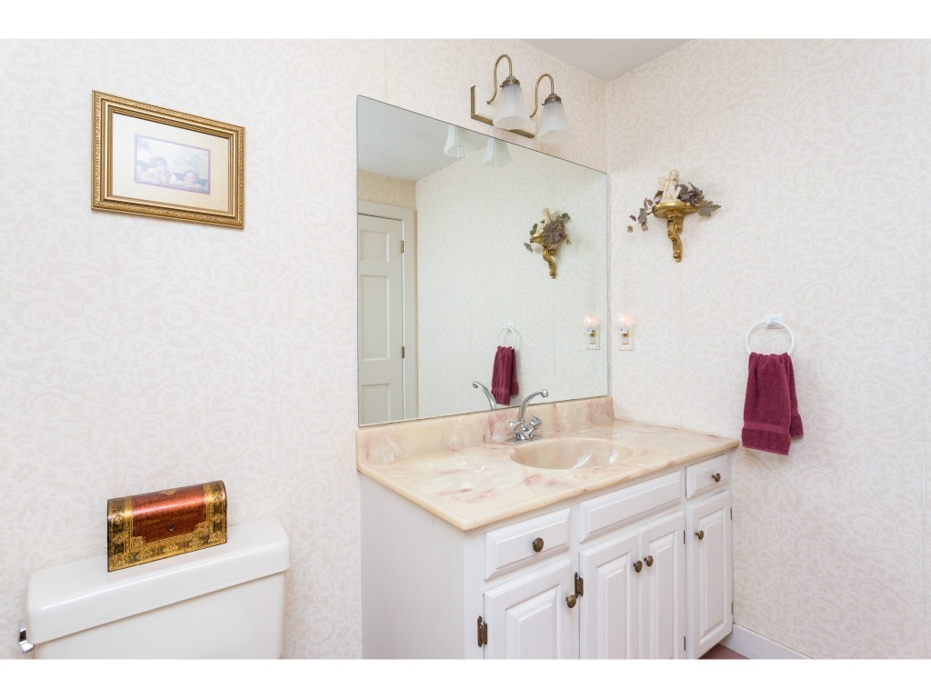 8 Colonial Way Exeter, NH 03833 - Photo 28 of 36 Gallery Image 28