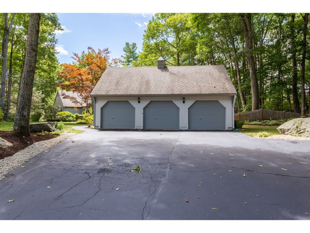 8 Colonial Way Exeter, NH 03833 - Photo 31 of 36 Gallery Image 31