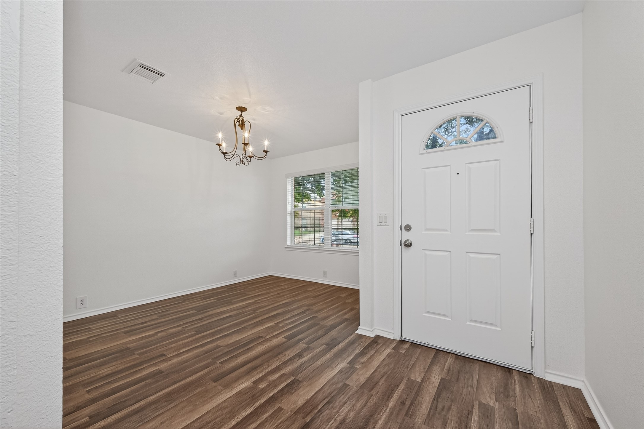 2219 Mountain Ranch Drive Houston, TX 77049 - Photo 7 of 47