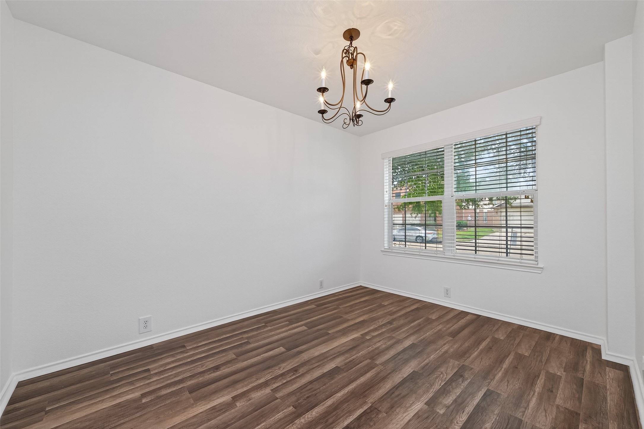 2219 Mountain Ranch Drive Houston, TX 77049 - Photo 9 of 47