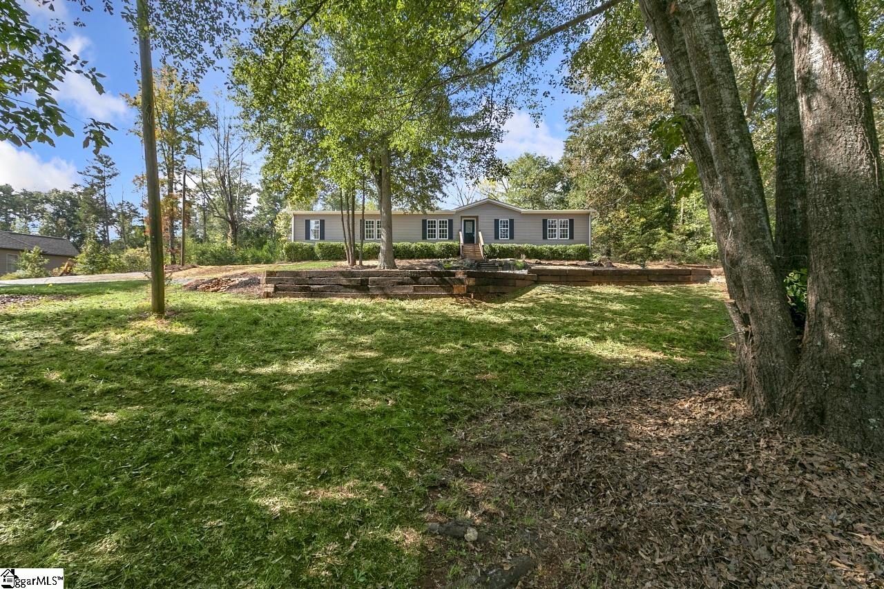 145 Waspnest Road Lyman, SC 29365 - Photo 3 of 36 Gallery Image 3