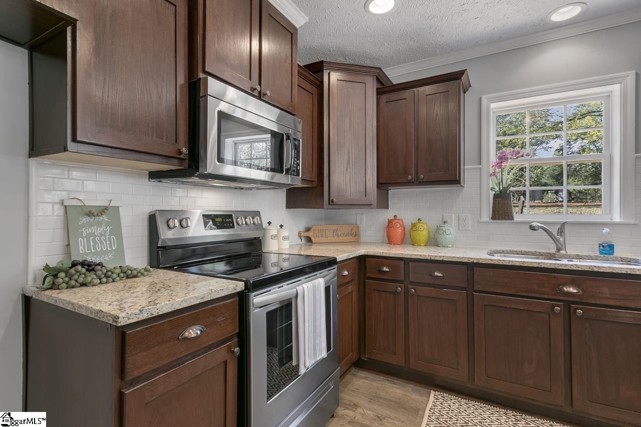 145 Waspnest Road Lyman, SC 29365 - Photo 5 of 36 Gallery Image 5