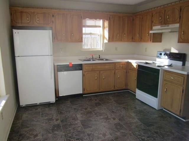 979 State Line Road Oak Grove, KY 42262 - Photo 4 of 13 Gallery Image 4