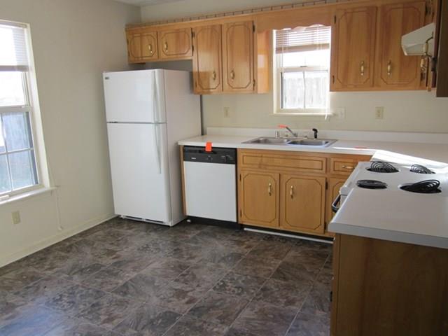 979 State Line Road Oak Grove, KY 42262 - Photo 5 of 13 Gallery Image 5