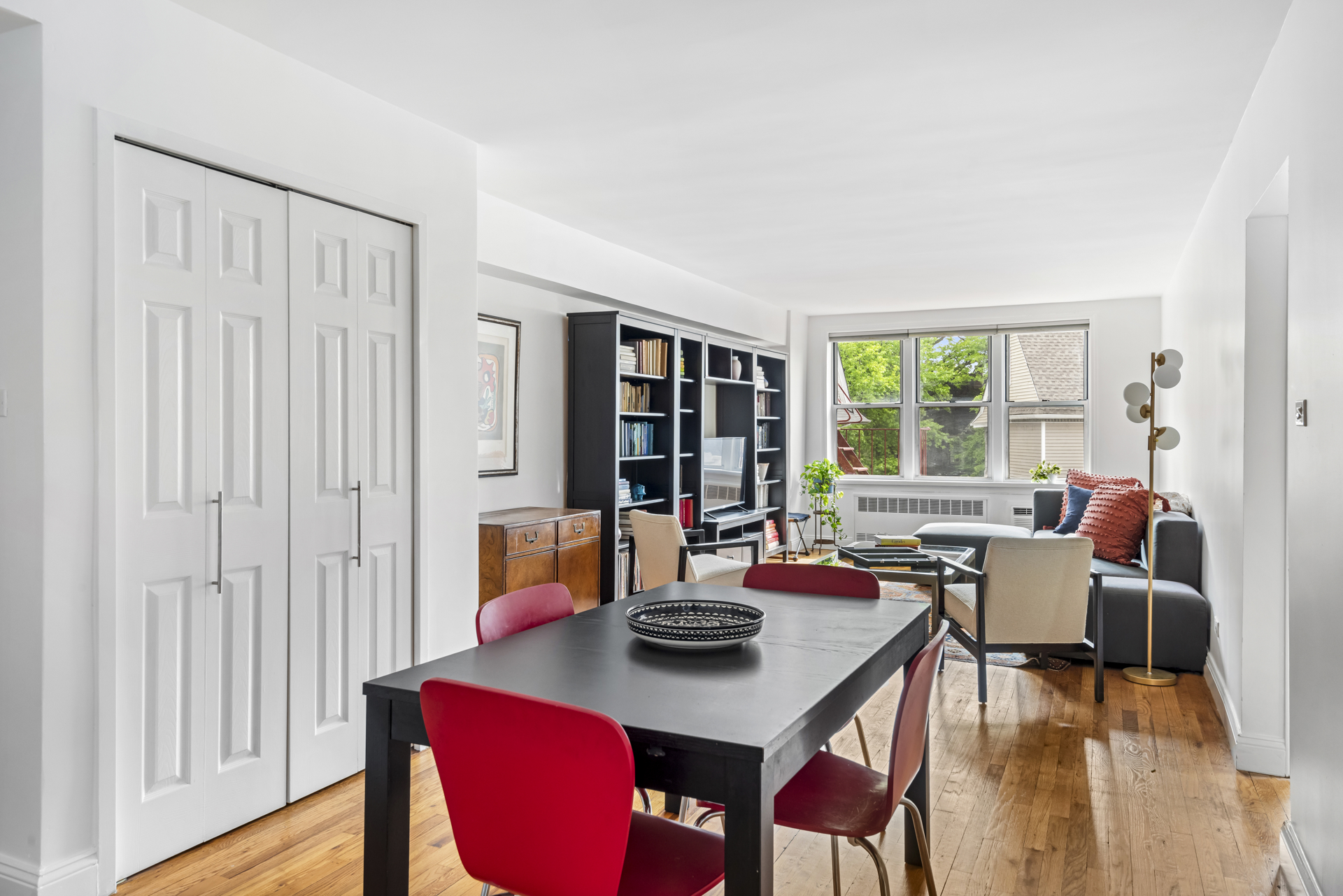 415 Argyle Road, Unit 3E Brooklyn, NY 11218 - Photo 4 of 9