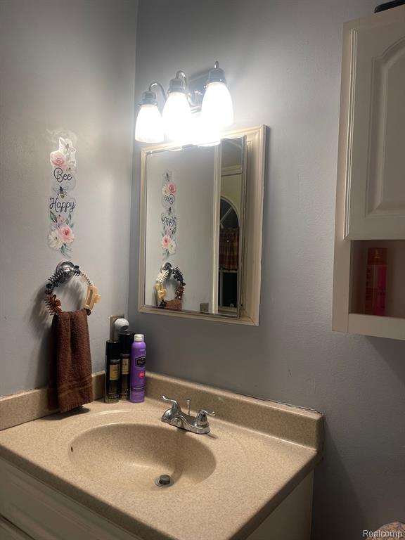 5277 Old Cove Road Clarkston, MI 48346 - Photo 12 of 26