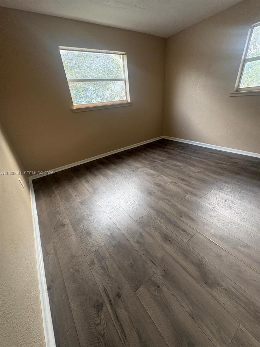 781 Northwest 22nd Road Fort Lauderdale, FL 33311 - Photo 5 of 12