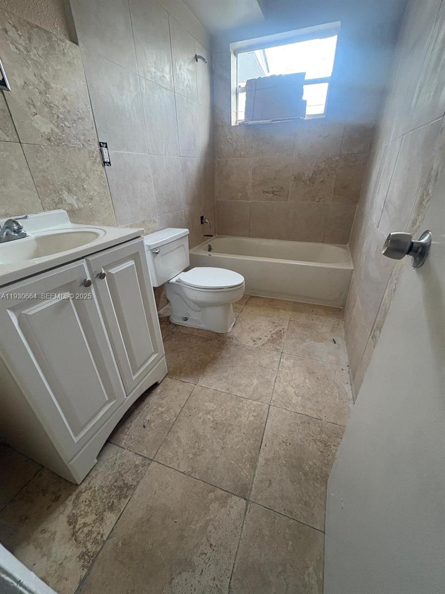 781 Northwest 22nd Road Fort Lauderdale, FL 33311 - Photo 8 of 12