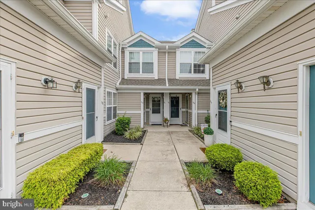 $279,000 | 222 Steeplechase Court, Woodbury, NJ 08096