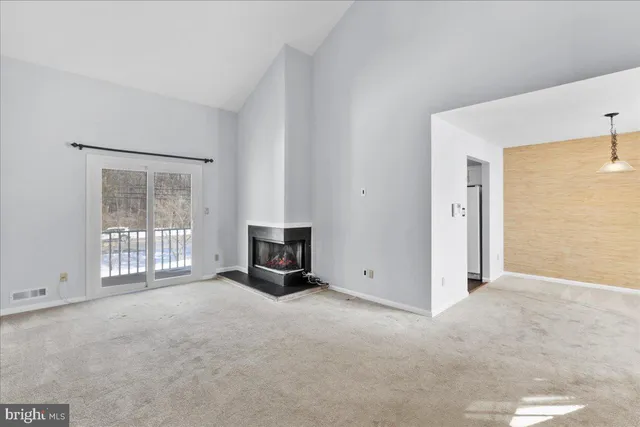 $279,000 | 222 Steeplechase Court, Woodbury, NJ 08096