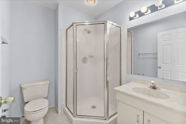 $279,000 | 222 Steeplechase Court, Woodbury, NJ 08096