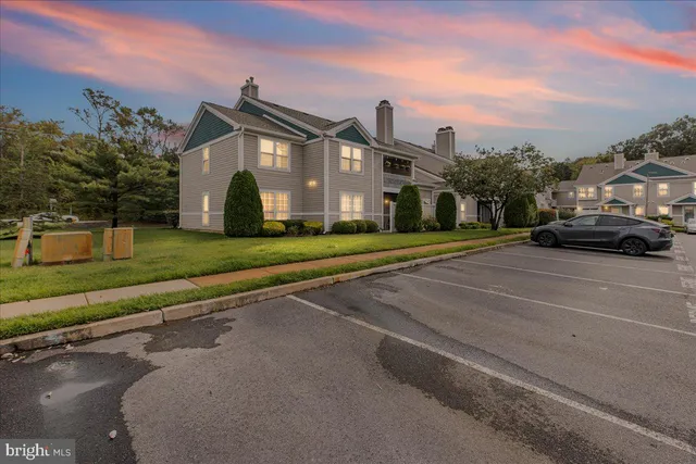 $279,000 | 222 Steeplechase Court, Woodbury, NJ 08096