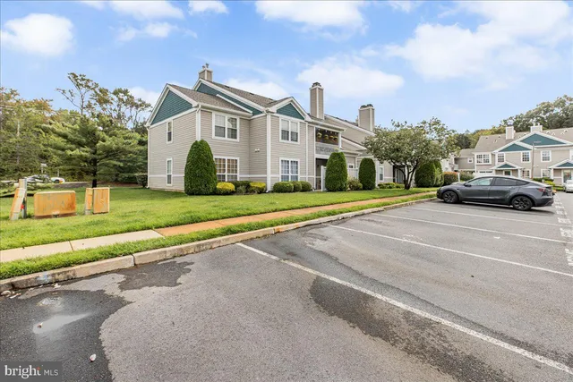 $279,000 | 222 Steeplechase Court, Woodbury, NJ 08096