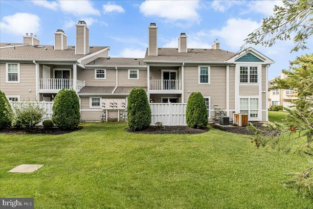 $279,000 | 222 Steeplechase Court, Woodbury, NJ 08096