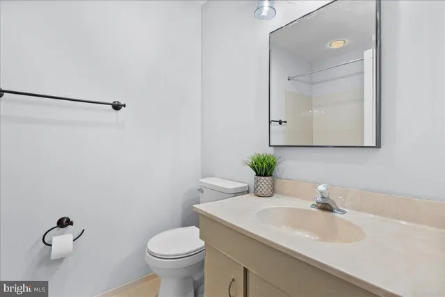 $279,000 | 222 Steeplechase Court, Woodbury, NJ 08096