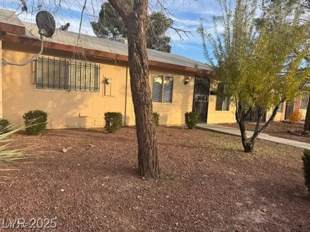 $1,600 | 3908 Montebello Avenue, Las Vegas, NV 89110