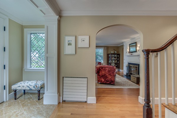 89 Fellsview Road Stoneham, MA 02180 - Photo 4 of 30 Gallery Image 4