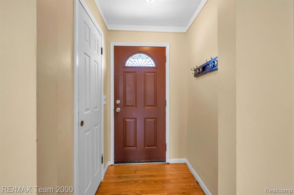 23036 Rausch Avenue Eastpointe, MI 48021 - Photo 7 of 24