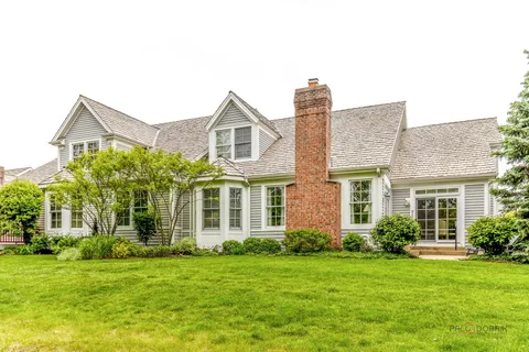 $985,000 | 145 South Bradford Court, Lake Forest, IL 60045