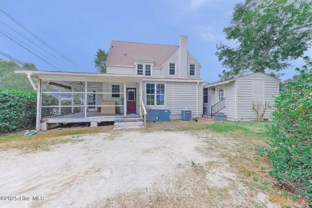 $154,000 | 221 West Main Street, Wallace, NC 28466