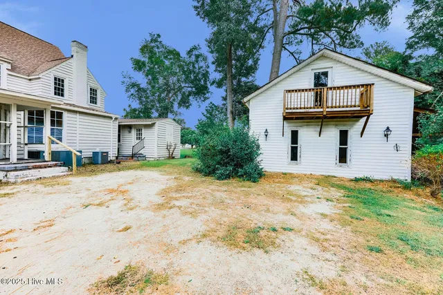 $154,000 | 221 West Main Street, Wallace, NC 28466