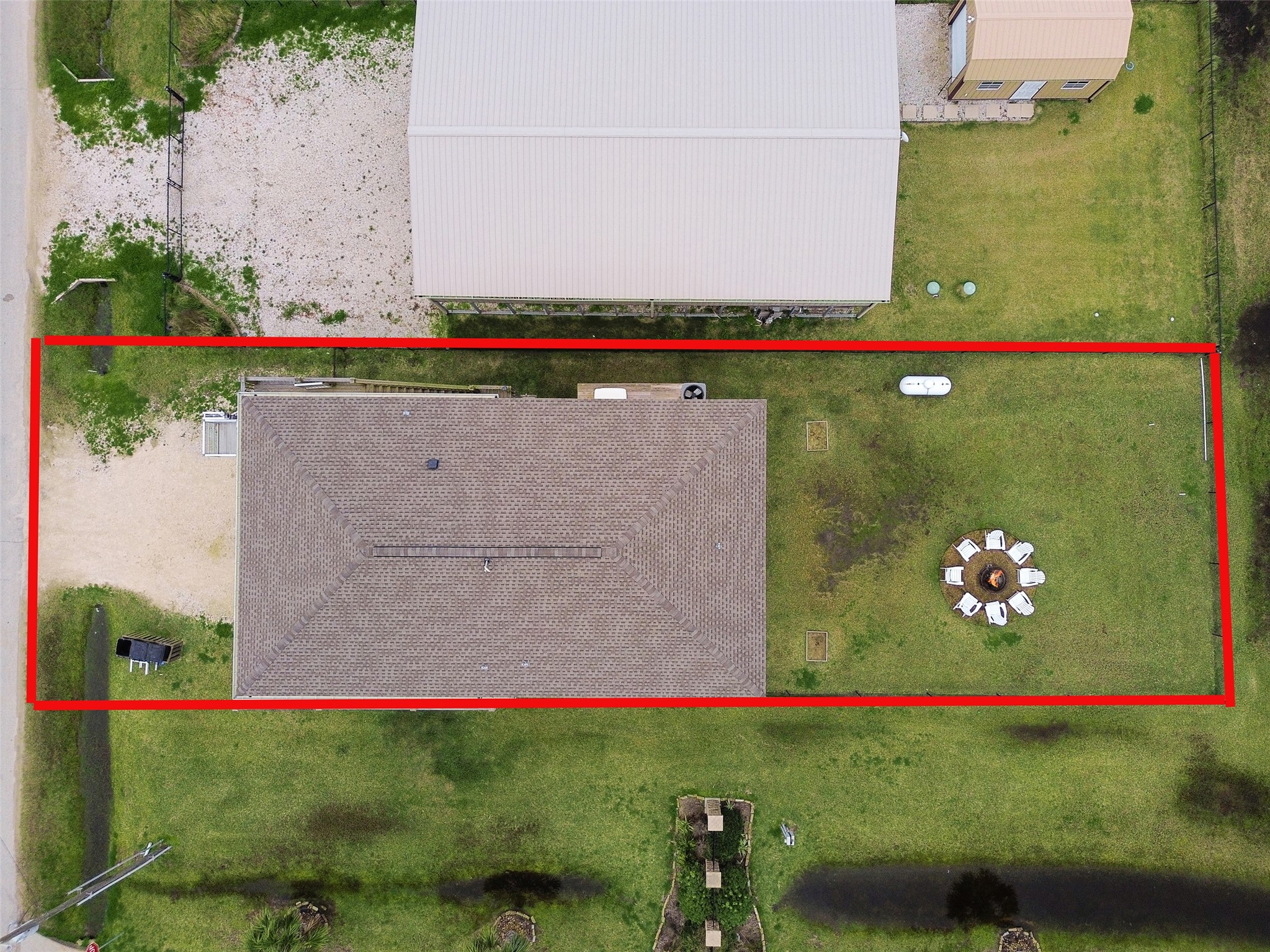 858 E Road Crystal Beach, TX 77650 - Photo 4 of 46