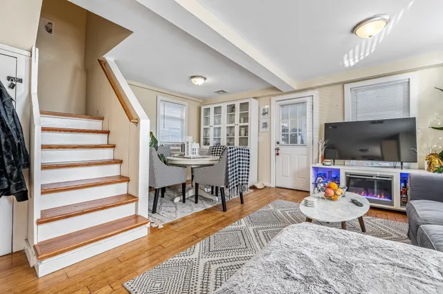 $479,900 | 7 Perkins Avenue, Unit A, Hampton, NH 03842