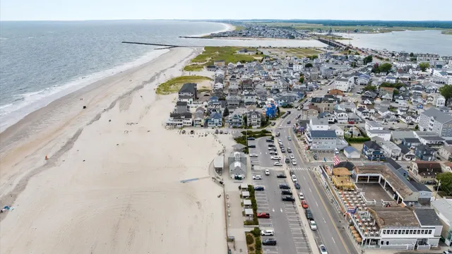 $479,900 | 7 Perkins Avenue, Unit A, Hampton, NH 03842