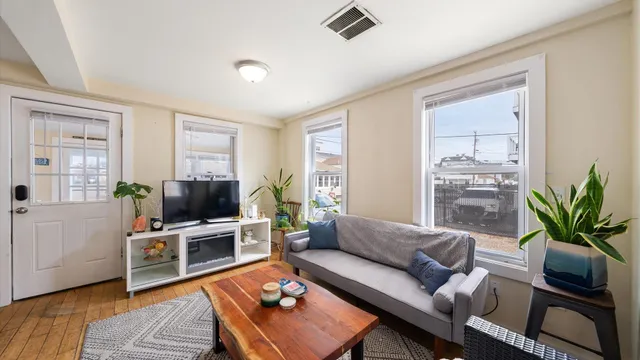 $479,900 | 7 Perkins Avenue, Unit A, Hampton, NH 03842