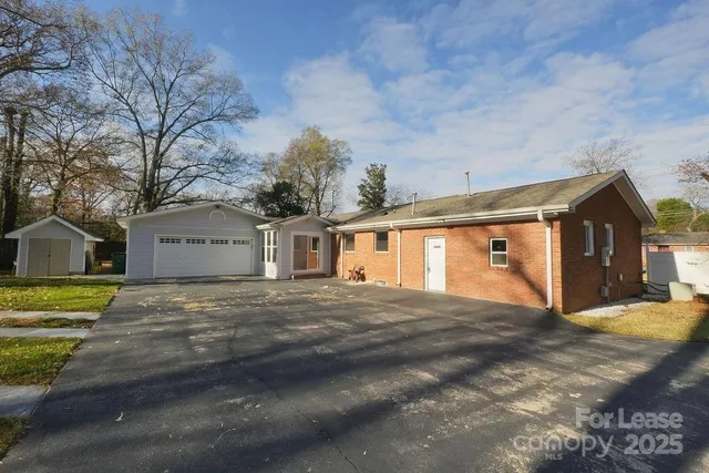 $2,500 | 6124 Williams Road, Charlotte, NC 28215