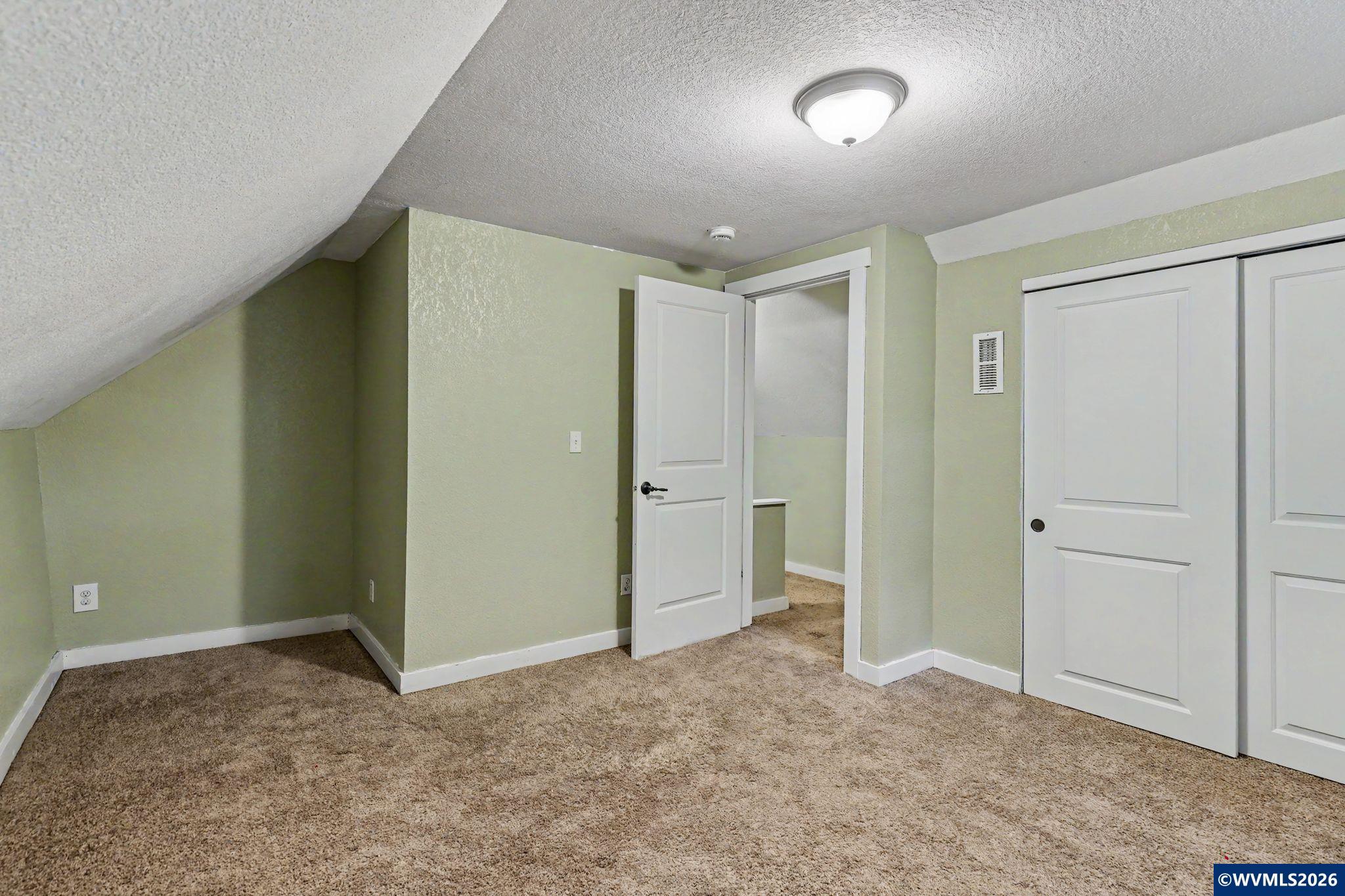 213 Mill Street Silverton, OR 97381 - Photo 24 of 30