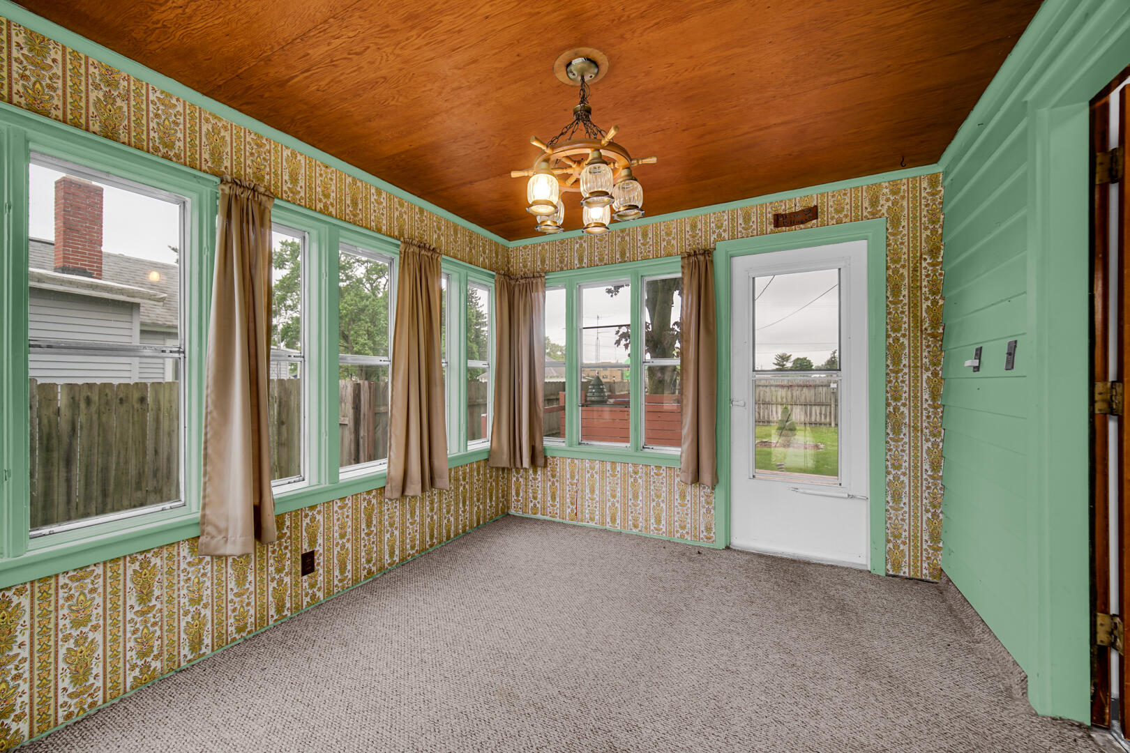 602 Ohio Street Walkerton, IN 46574 - Photo 18 of 31
