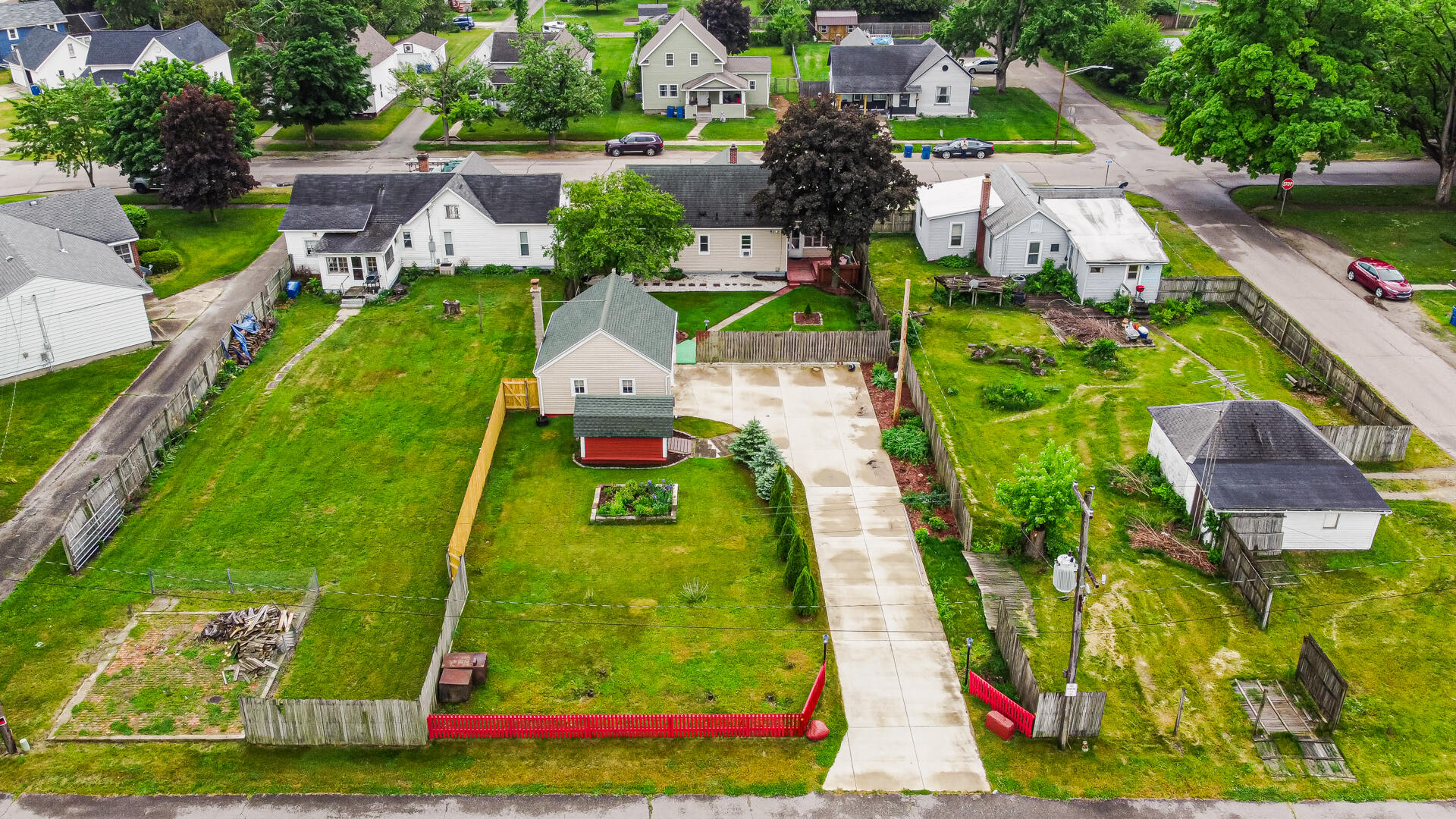 602 Ohio Street Walkerton, IN 46574 - Photo 25 of 31 a view of yard