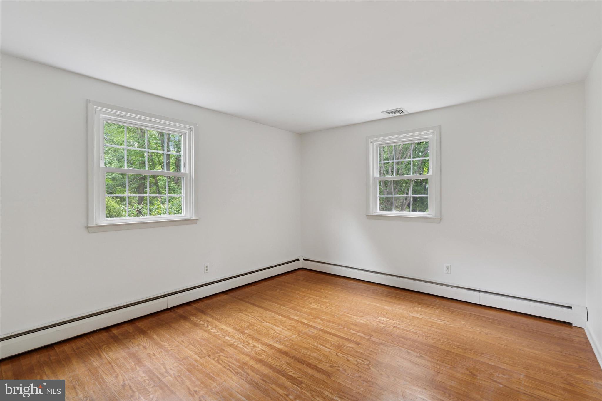 414 Darlington Road Media, PA 19063 - Photo 23 of 51 an empty room with a window