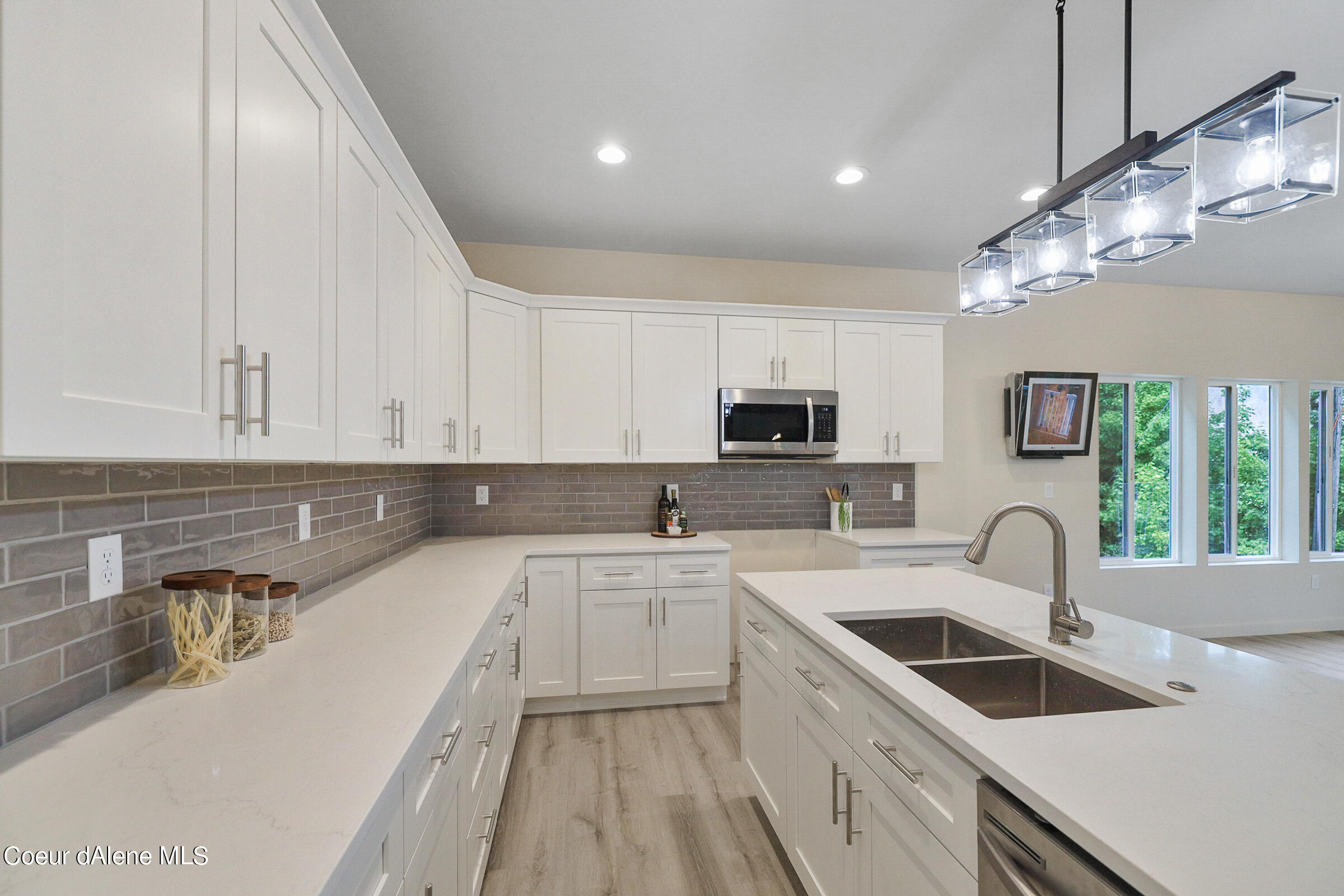 414 2nd Street Kellogg, ID 83837 - Photo 12 of 23 010_Kitchen