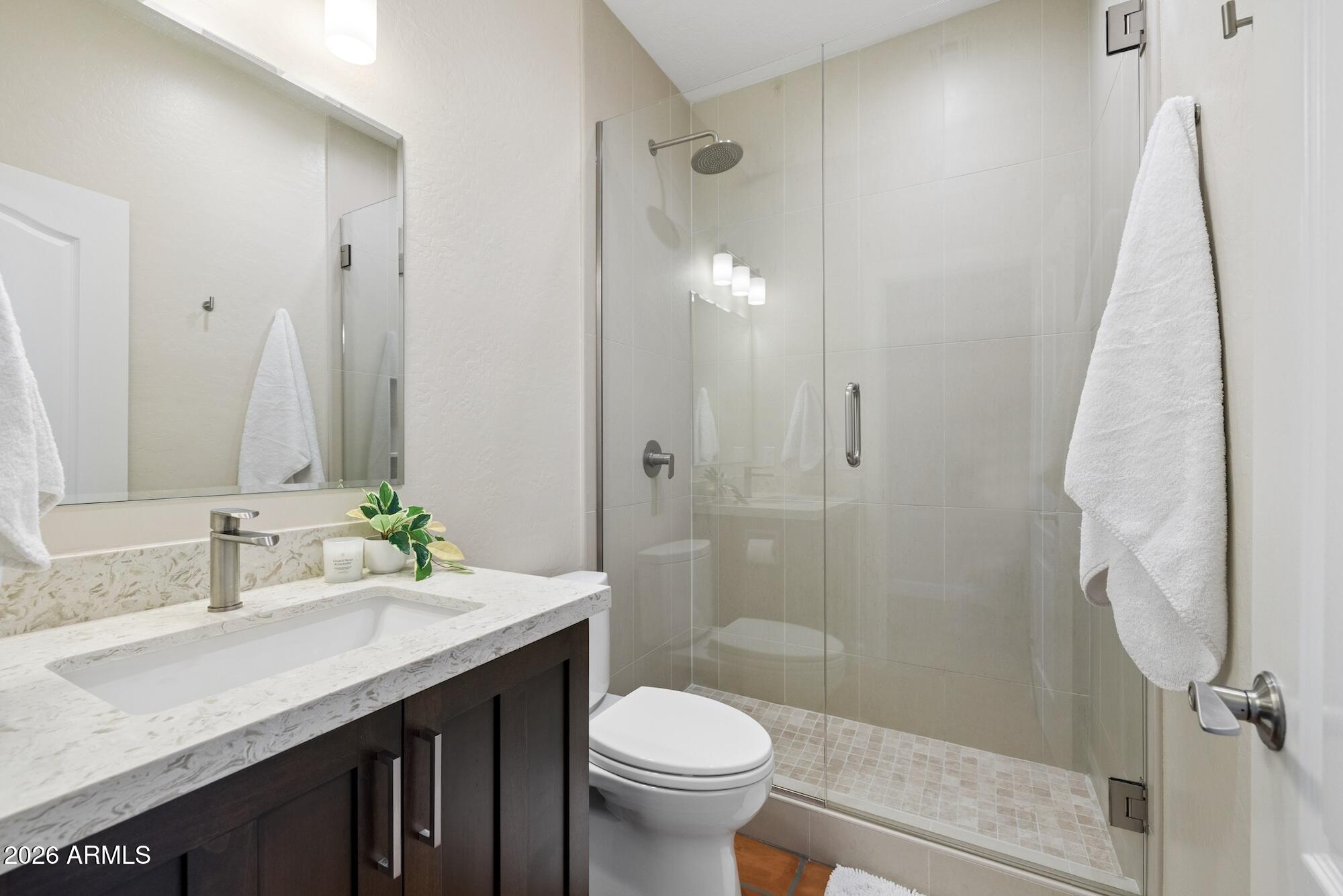 11511 East Ranch Gate Road Scottsdale, AZ 85255 - Photo 21 of 31 Hall Bathroom