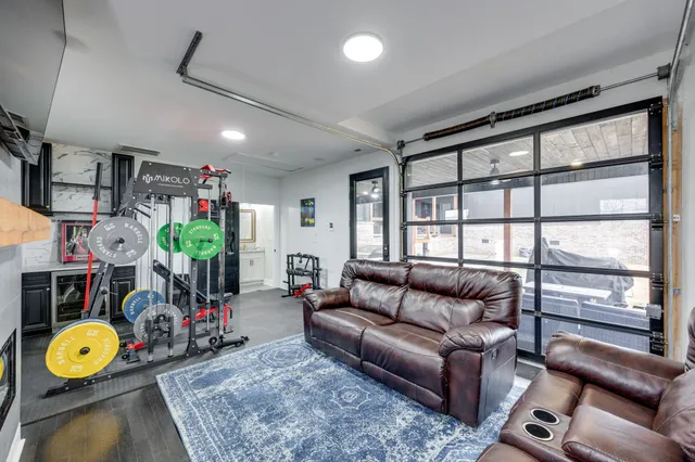 $995,000 | 407 Shelbyville Highway, Fayetteville, TN 37334