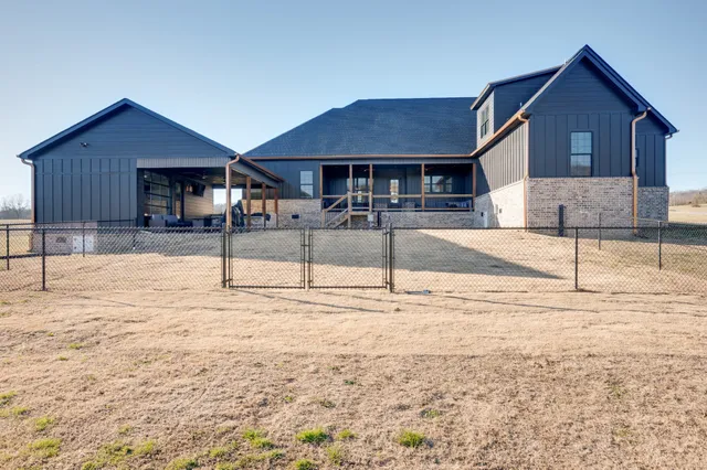 $995,000 | 407 Shelbyville Highway, Fayetteville, TN 37334