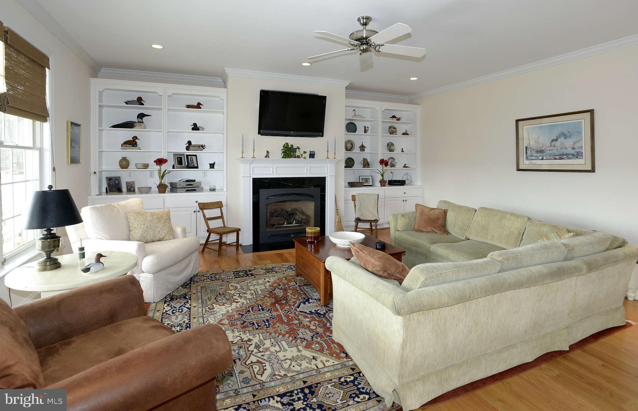 17555 Hardy Road Mount Airy, MD 21771 - Photo 14 of 30 Living Room w/gas fireplace and built in cabinets