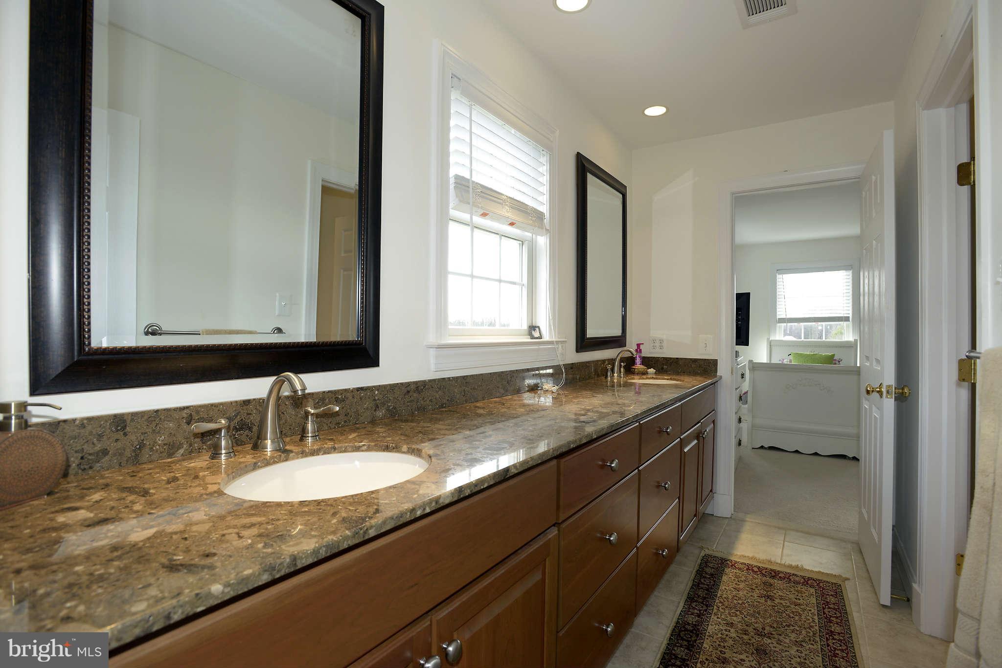 17555 Hardy Road Mount Airy, MD 21771 - Photo 22 of 30 full jack n jill bath on upper level