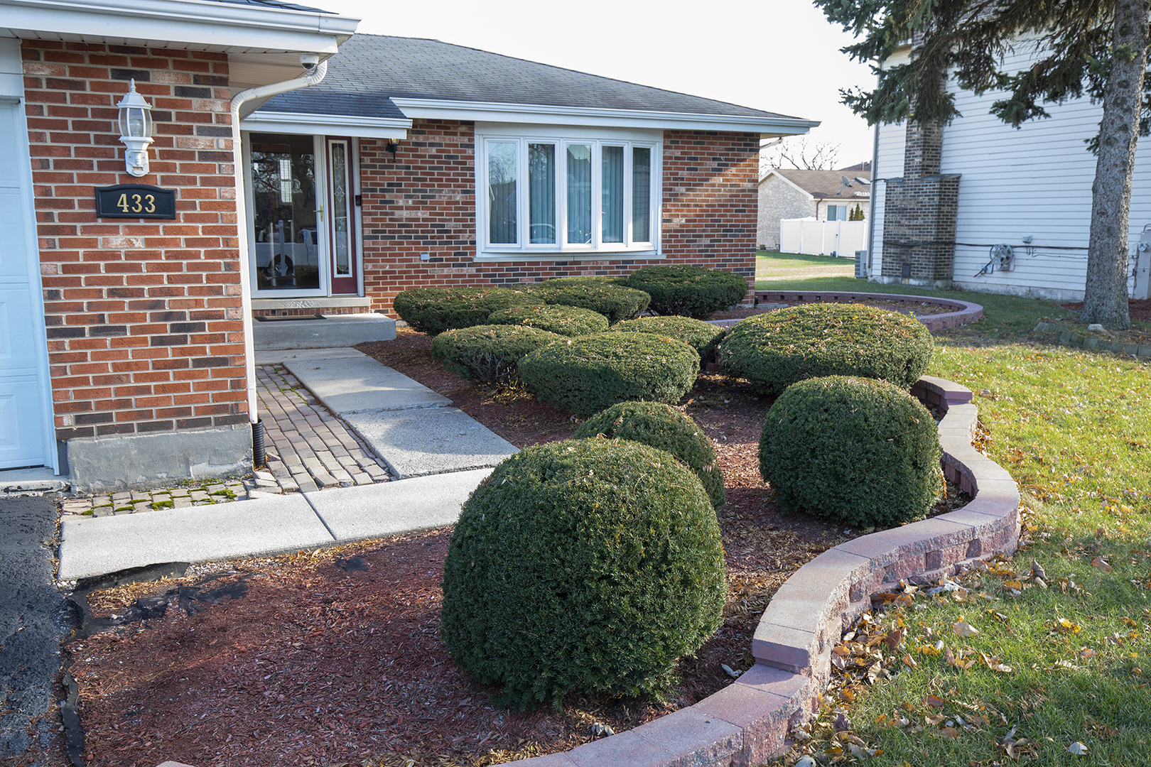 433 Highland Road Matteson, IL 60443 - Photo 26 of 27 front view of a house