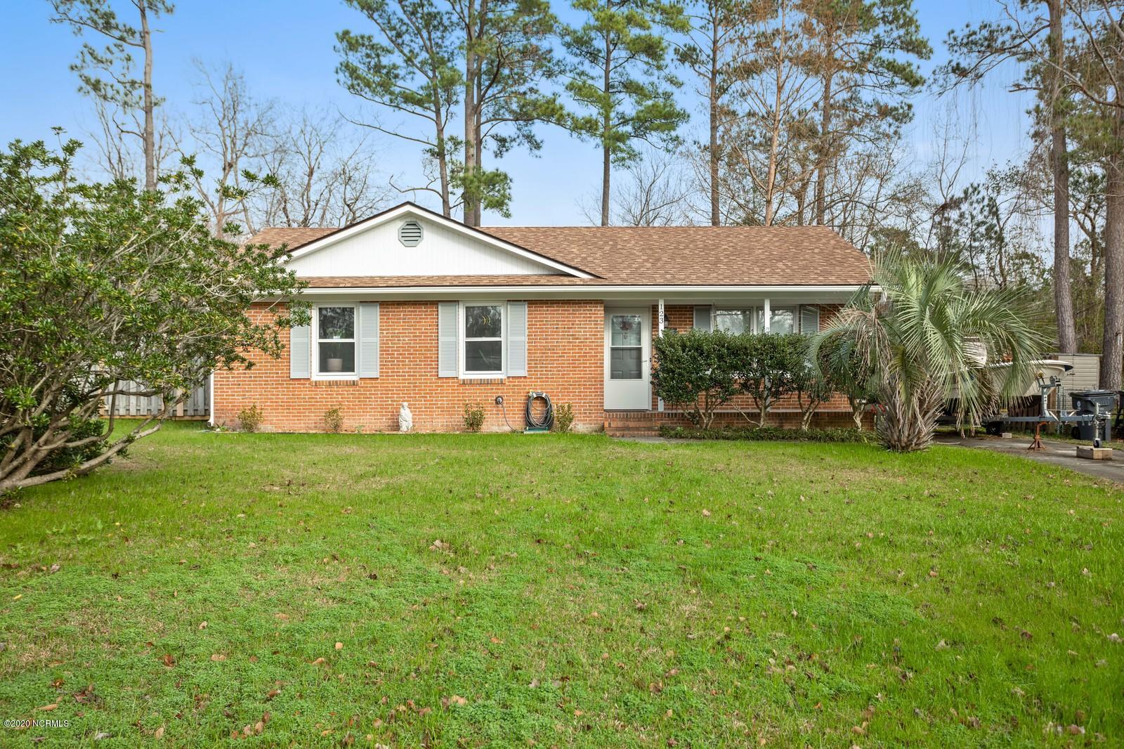 123 Springhill Road Wilmington, NC 28411 - Photo 3 of 36 03_123SpringhillRoad3_mls