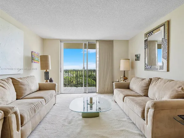 $189,000 | 1470 Northeast 125th Terrace, Unit PH12, North Miami, FL 33161
