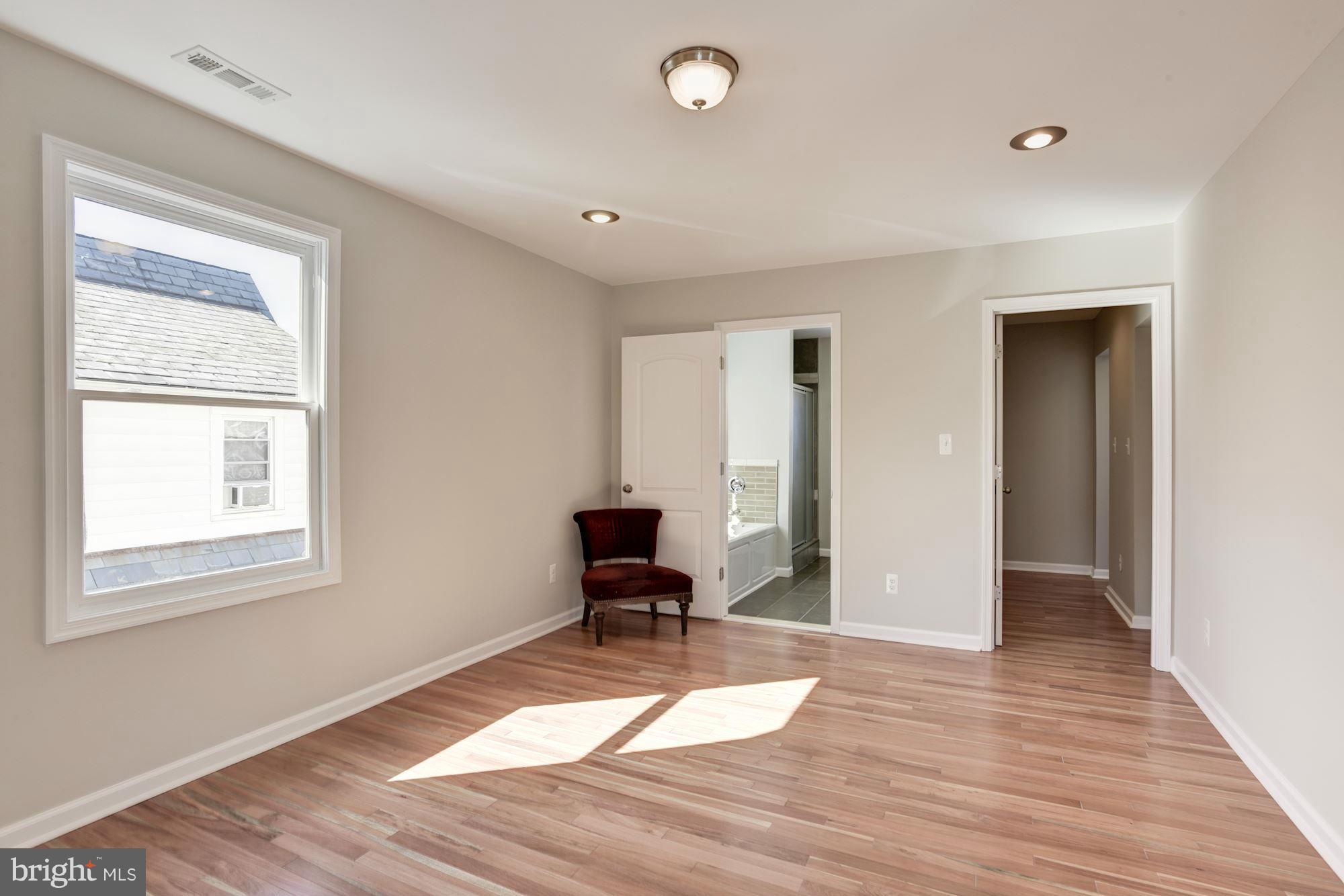 3509 Dennlyn Road Baltimore, MD 21215 - Photo 19 of 29 Bedroom (Master)
