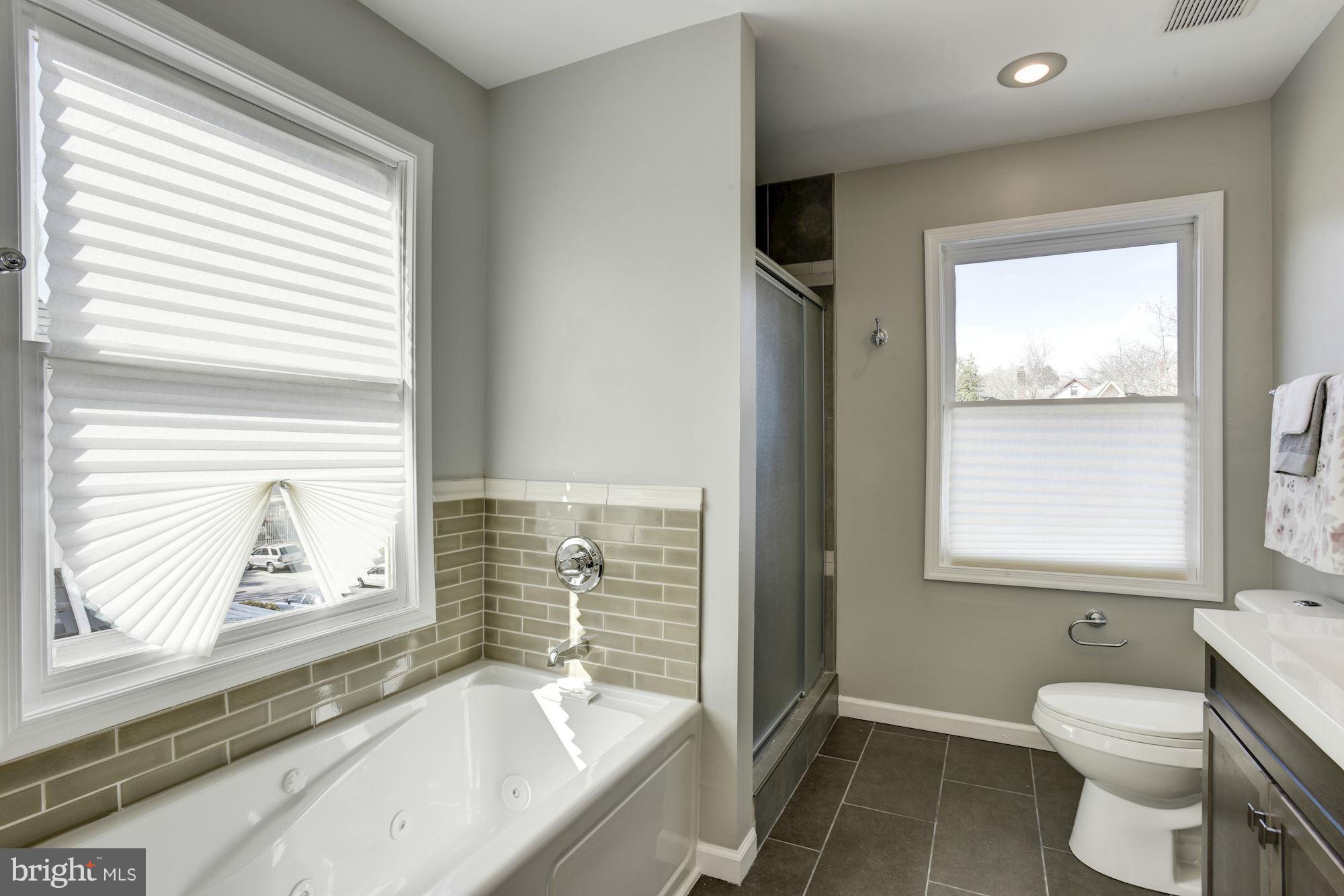3509 Dennlyn Road Baltimore, MD 21215 - Photo 21 of 29 Bath (Master)